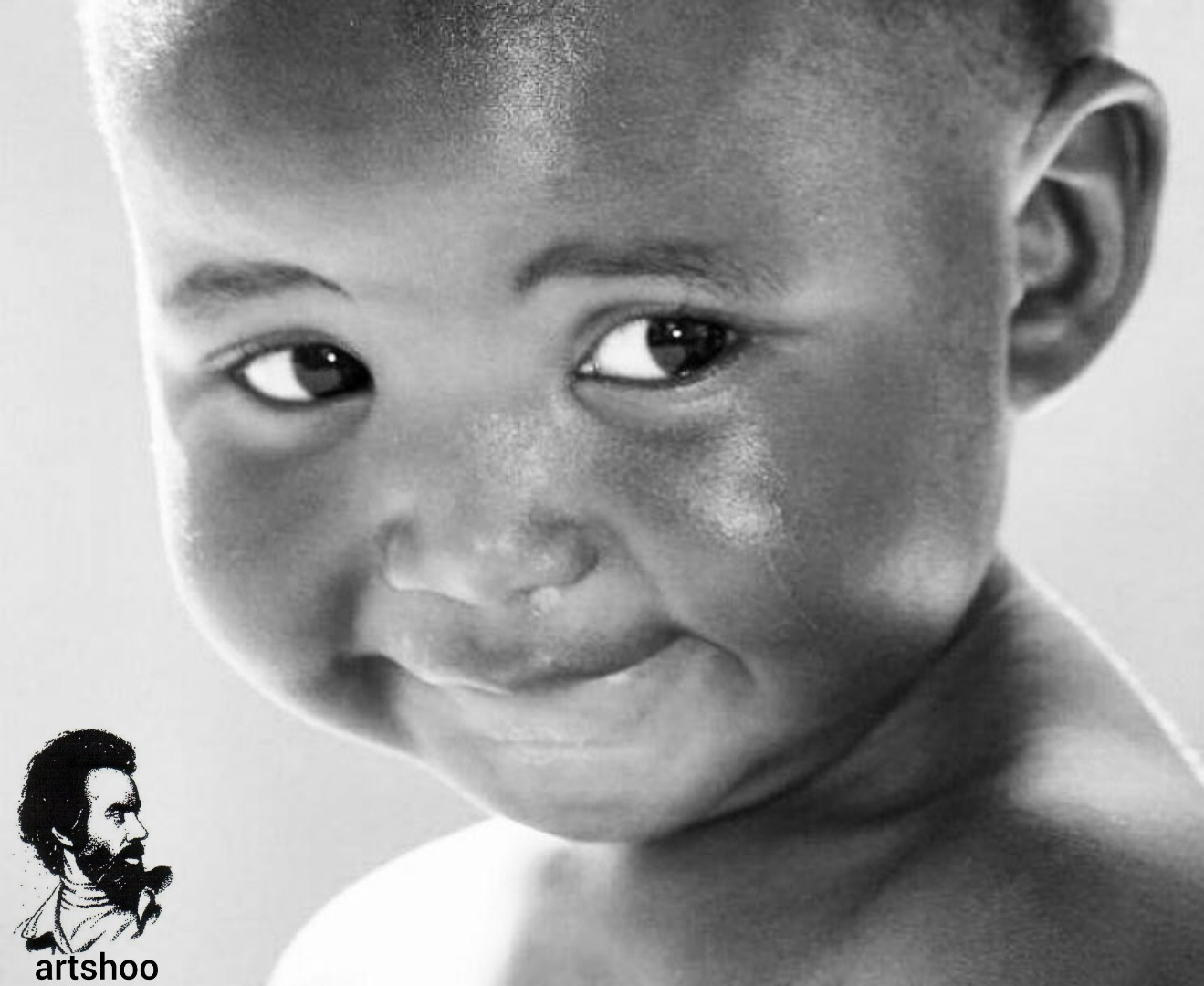 مدل کودک سیاه قلم